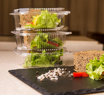 How does the injection molding process work for food containers?